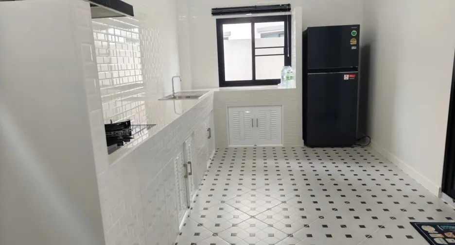 For rent 4 bedrooms house in Saraphi, Chiang Mai