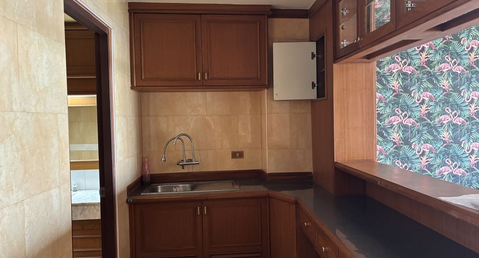 For sale studio condo in Mueang Chon Buri, Chonburi