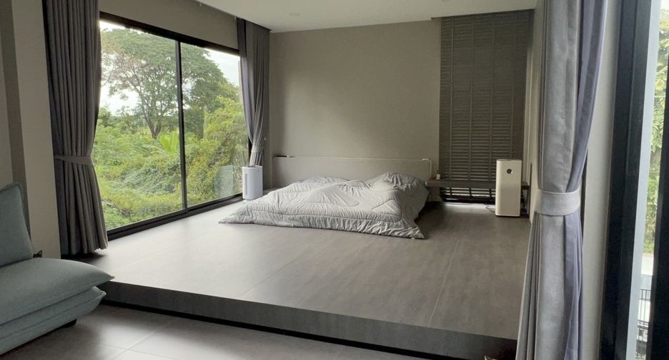 For sale 5 bedrooms house in Mueang Chiang Mai, Chiang Mai