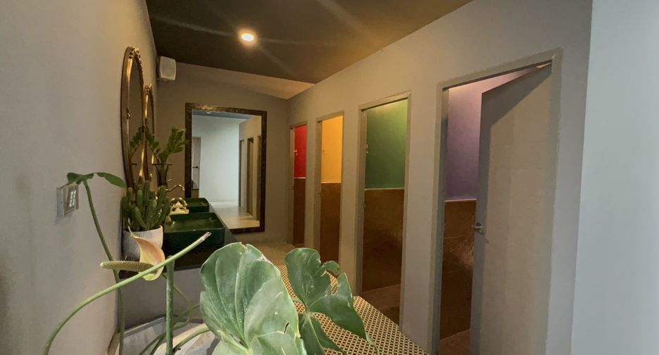 For sale 5 bedrooms house in Mueang Chiang Mai, Chiang Mai