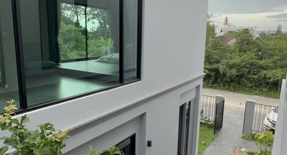 For sale 5 bedrooms house in Mueang Chiang Mai, Chiang Mai