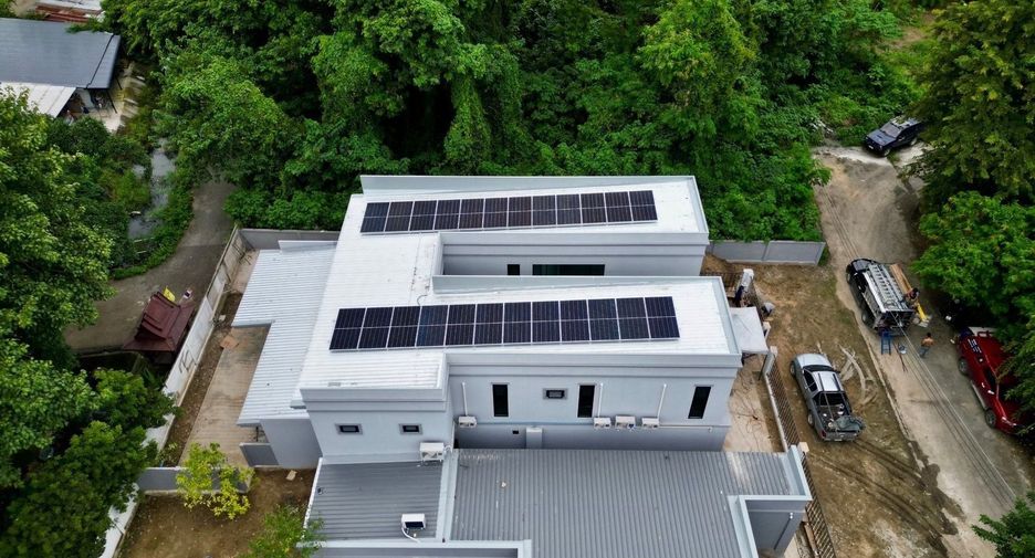 For sale 5 bedrooms house in Mueang Chiang Mai, Chiang Mai