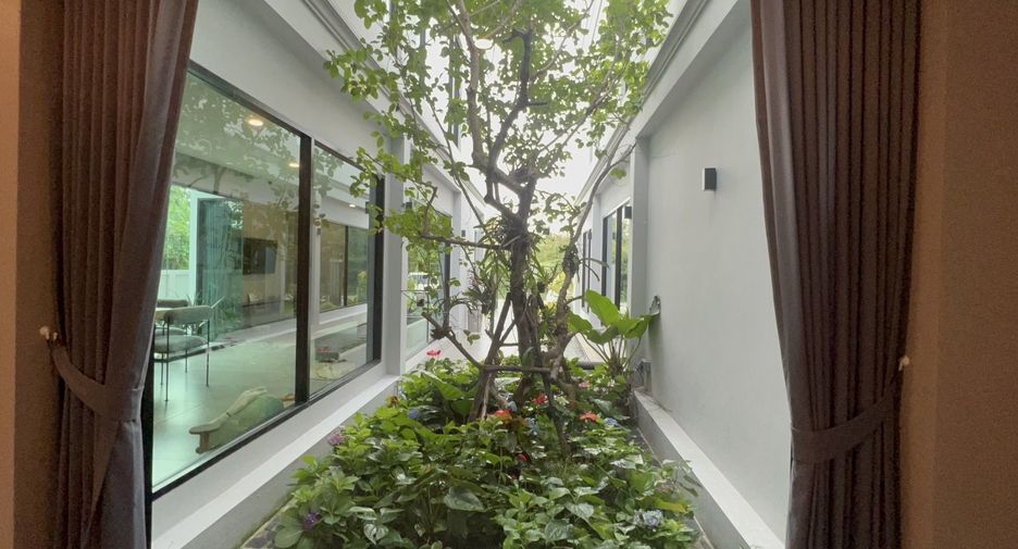 For sale 5 bedrooms house in Mueang Chiang Mai, Chiang Mai