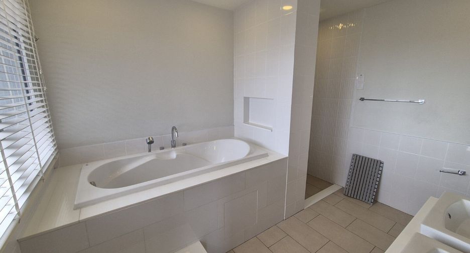 For sale 5 bedrooms villa in Ko Samui, Surat Thani