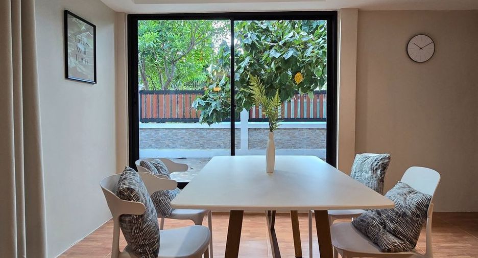 Büro zum Kauf und zur Miete mit 3 Zimmer in Bang Kapi, Bangkok
