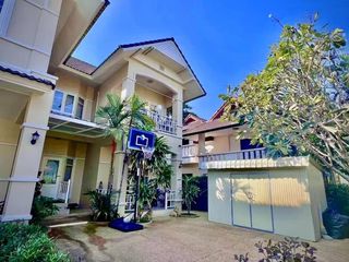 For sale 5 bedrooms house in Mueang Chiang Mai, Chiang Mai