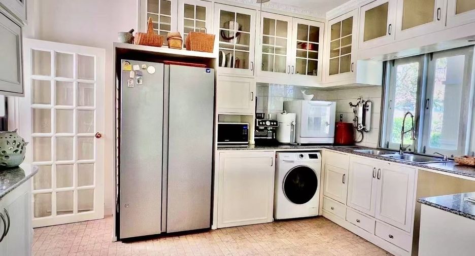 For sale 5 ベッドルーム house in Mueang Chiang Mai, Chiang Mai