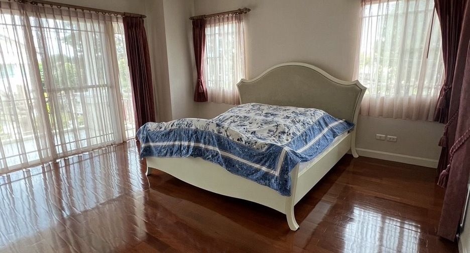 For sale 4 bedrooms house in Mueang Chiang Mai, Chiang Mai