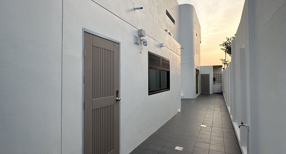 For rent 4 bedrooms villa in Hang Dong, Chiang Mai
