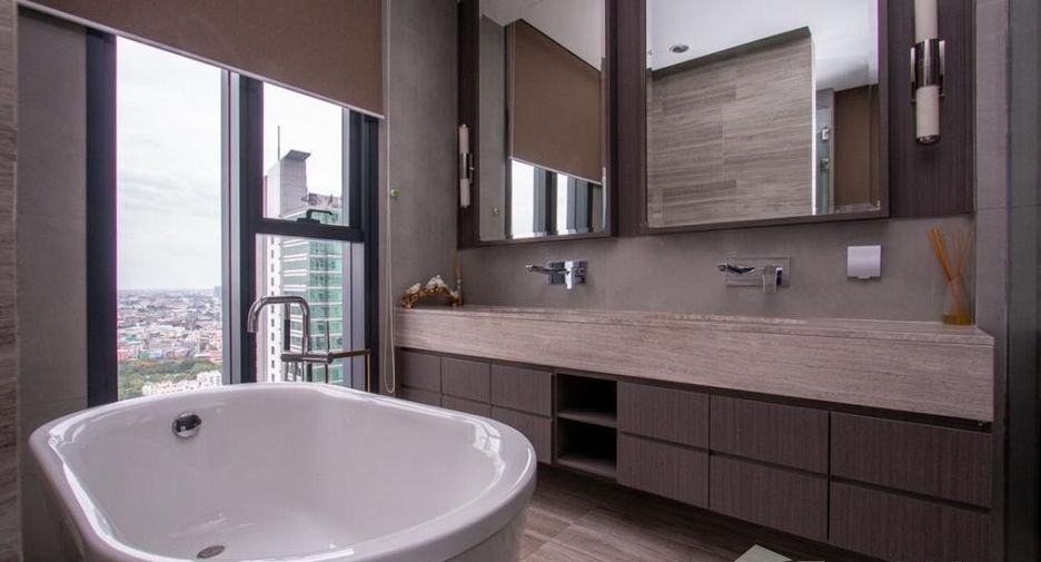 For sale 2 bedrooms condo in Sathon, Bangkok