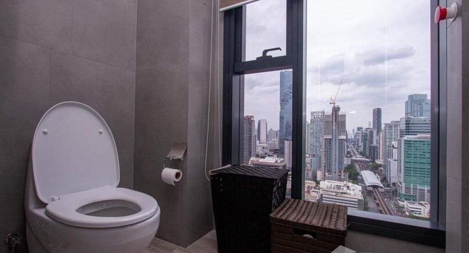 For sale 2 ベッドルーム condo in Sathon, Bangkok
