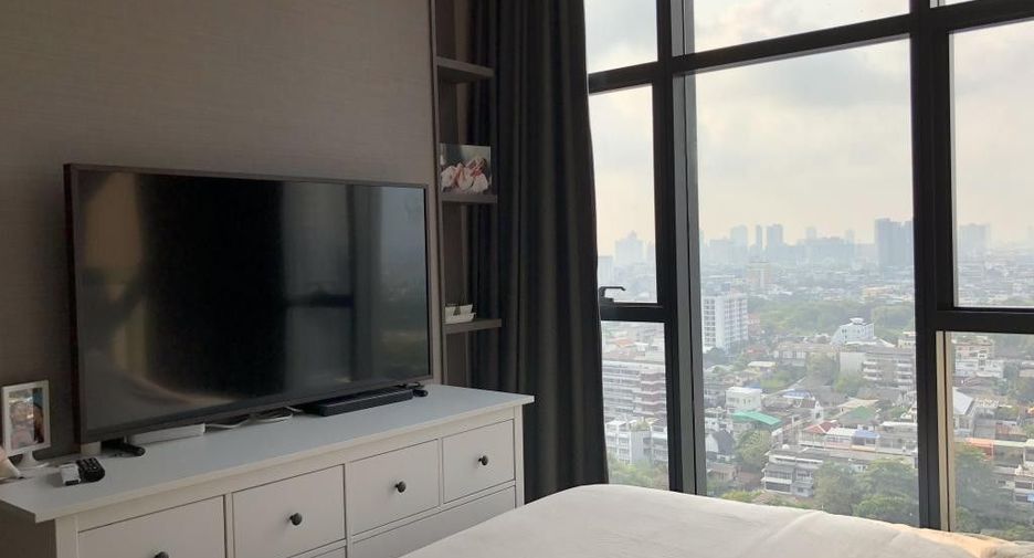 For sale 2 bedrooms condo in Sathon, Bangkok