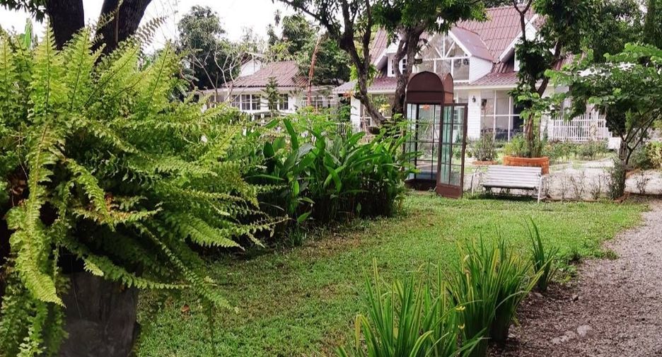 For rent 5 bedrooms villa in Saraphi, Chiang Mai