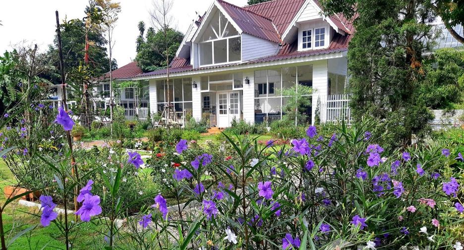 For rent 5 bedrooms villa in Saraphi, Chiang Mai