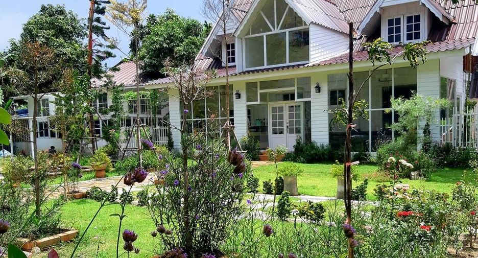 For rent 5 bedrooms villa in Saraphi, Chiang Mai