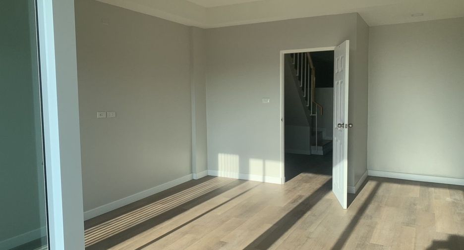 For sale 3 bedrooms townhouse in Hua Hin, Prachuap Khiri Khan