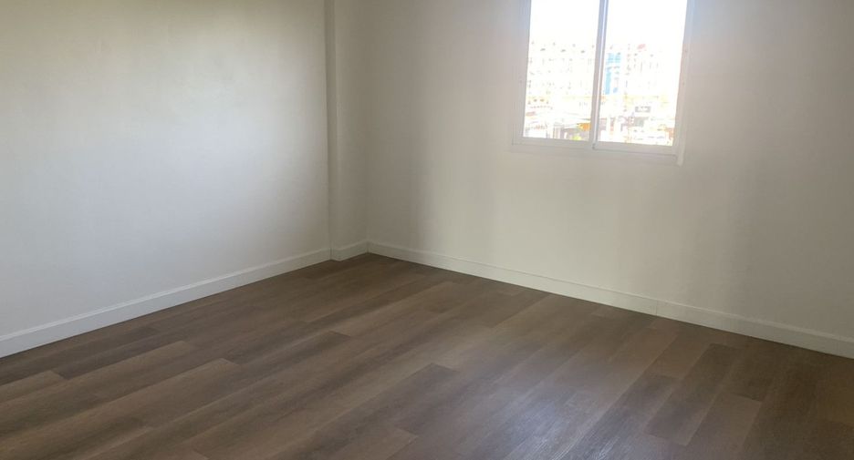 For sale 3 bedrooms townhouse in Hua Hin, Prachuap Khiri Khan