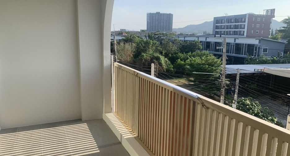 For sale 3 bedrooms townhouse in Hua Hin, Prachuap Khiri Khan