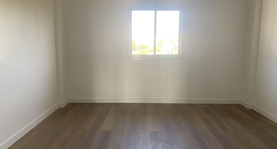For sale 3 bedrooms townhouse in Hua Hin, Prachuap Khiri Khan