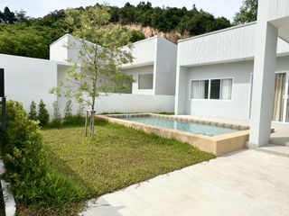 À vendre 3 chambres villa à Ko Samui, Surat Thani
