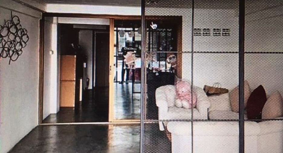 For sale 2 bedrooms townhouse in Watthana, Bangkok