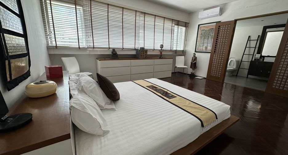 For sale 4 bedrooms condo in Hua Hin, Prachuap Khiri Khan