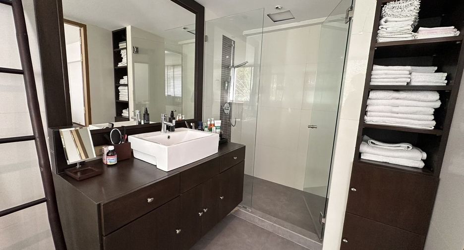 For sale 4 bedrooms condo in Hua Hin, Prachuap Khiri Khan