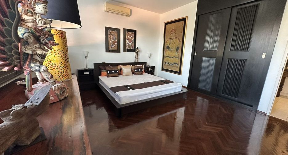 For sale 4 bedrooms condo in Hua Hin, Prachuap Khiri Khan