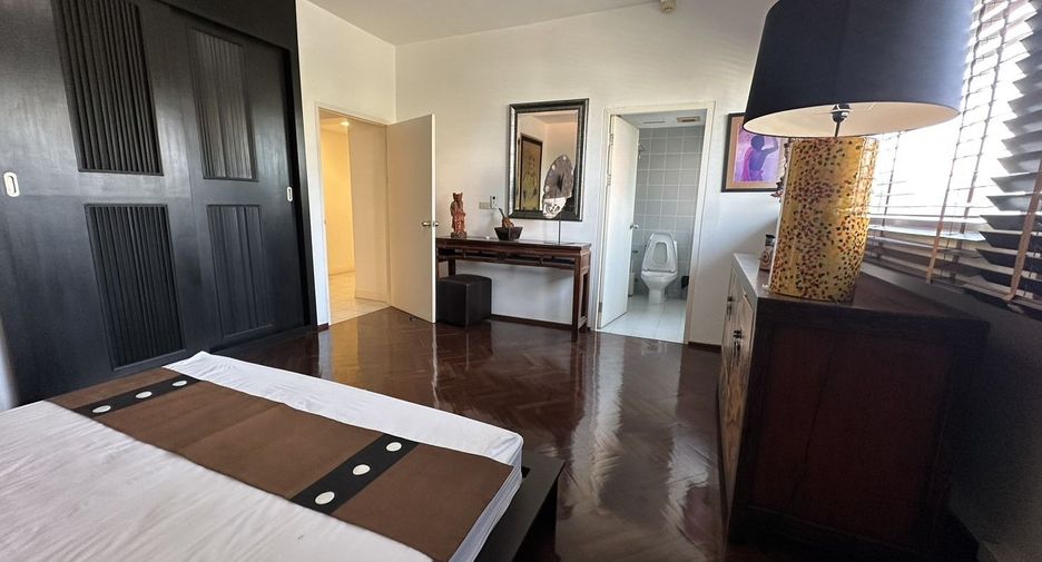 For sale 4 bedrooms condo in Hua Hin, Prachuap Khiri Khan