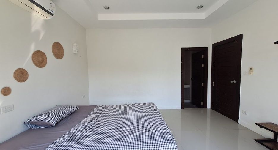 For rent 3 bedrooms villa in Hua Hin, Prachuap Khiri Khan
