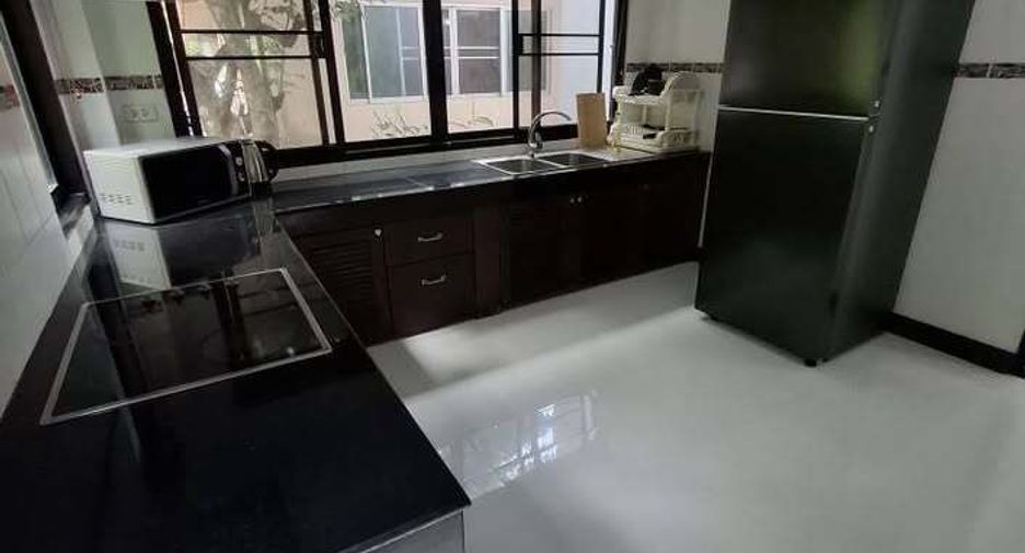 For rent 3 bedrooms house in Kathu, Phuket