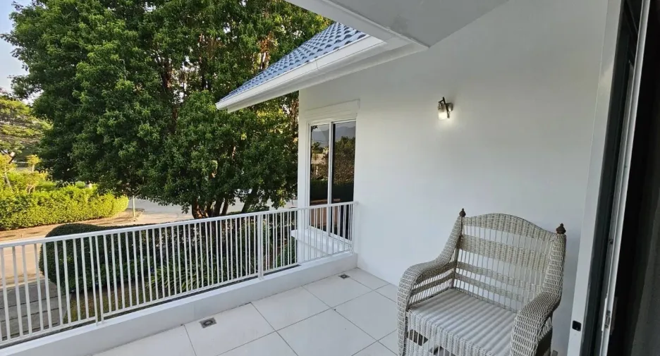 For sale 4 bedrooms house in Mueang Chiang Mai, Chiang Mai