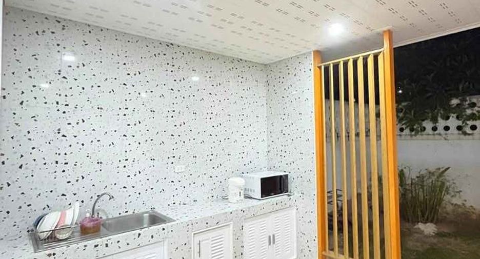 For rent 2 bedrooms townhouse in Mueang Phuket, Phuket