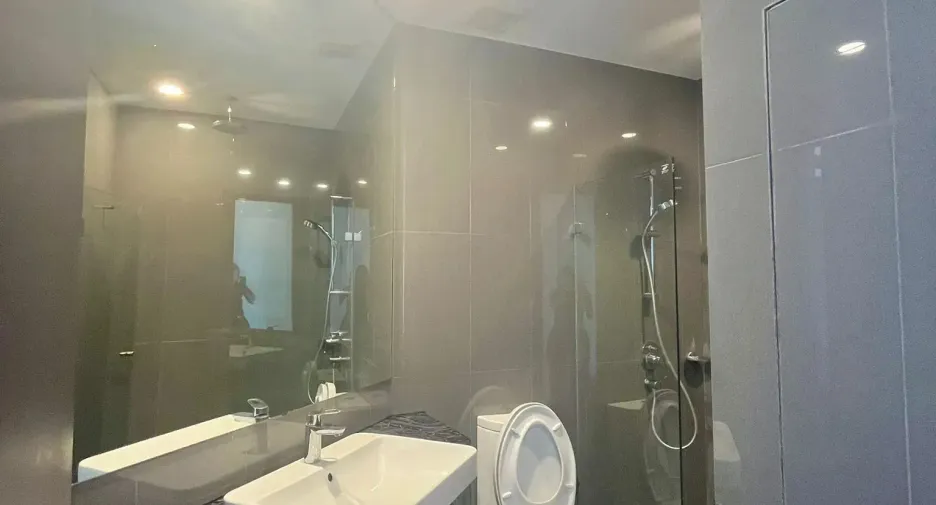 À vendre 2 chambres condo à Bang Rak, Bangkok
