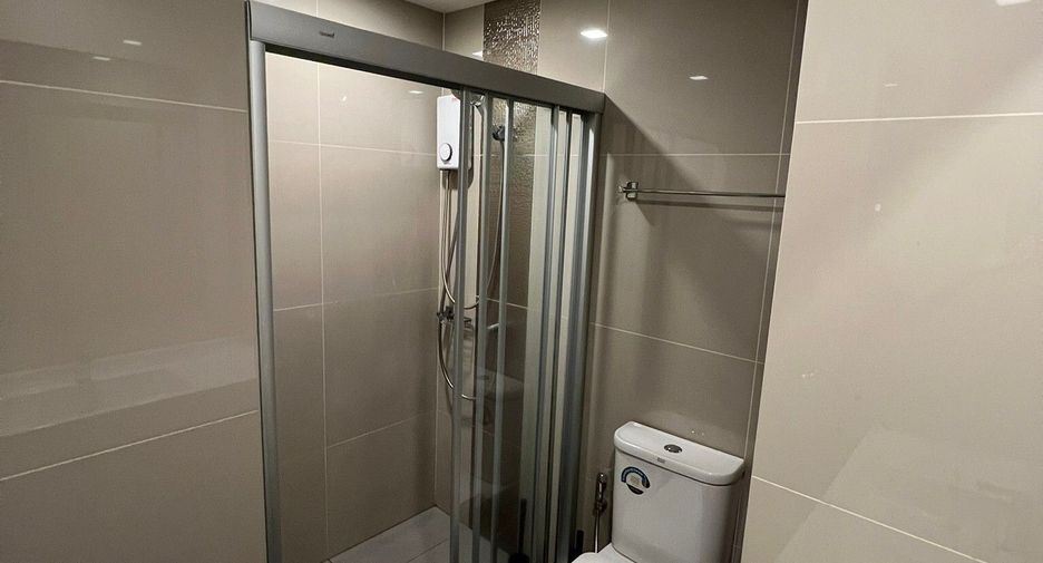 À vendre et à louer studio condo à Khlong San, Bangkok