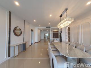 For sale 4 bedrooms condo in Yan Nawa, Bangkok