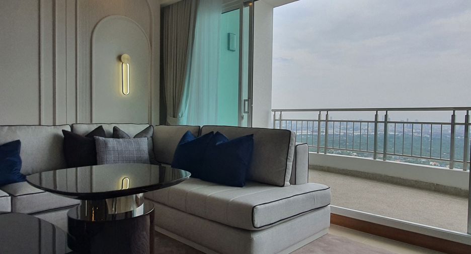 For sale 4 bedrooms condo in Yan Nawa, Bangkok