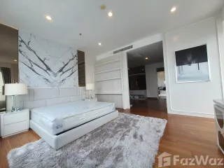 For sale 4 bedrooms condo in Yan Nawa, Bangkok