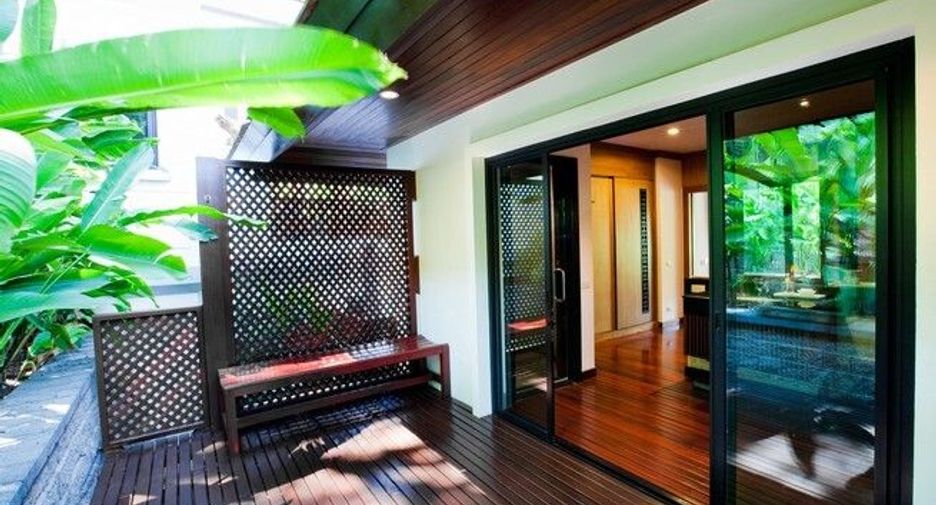 À vendre et à louer 4 chambres villa à Mueang Phuket, Phuket