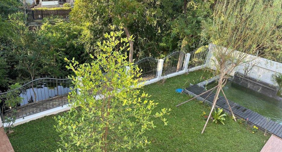 For sale 4 bedrooms house in San Kamphaeng, Chiang Mai