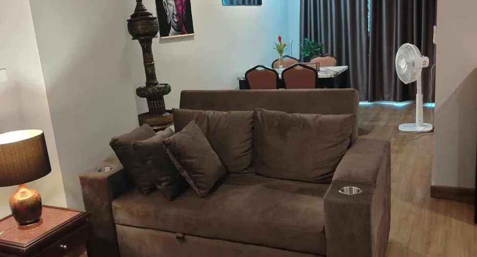 For sale 2 bedrooms condo in Saraphi, Chiang Mai