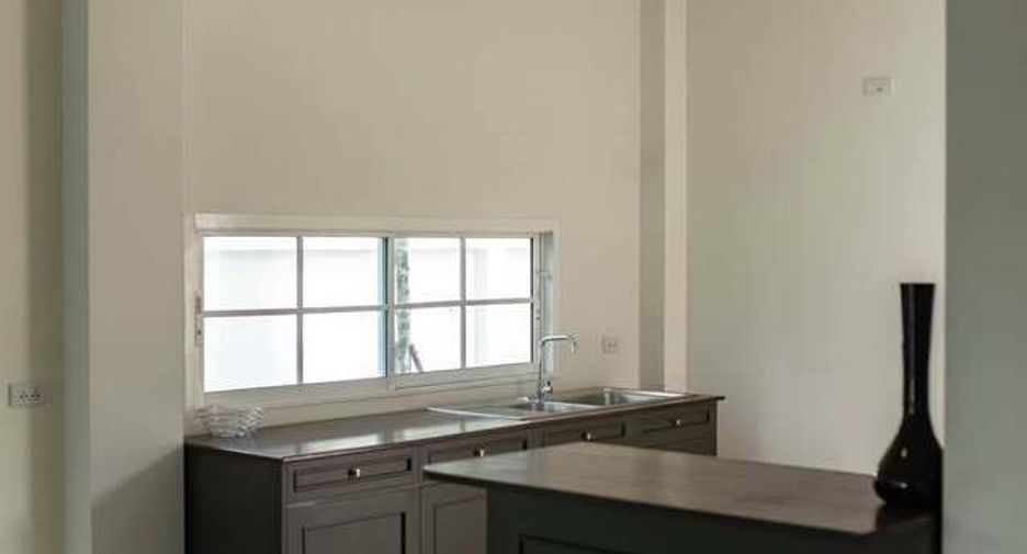 Casa en venta de 3 habitaciones en San Kamphaeng, Chiang Mai