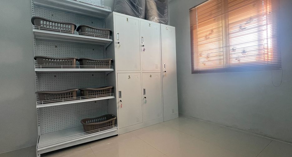 For rent 3 bedrooms retail Space in Bang Lamung, Chonburi