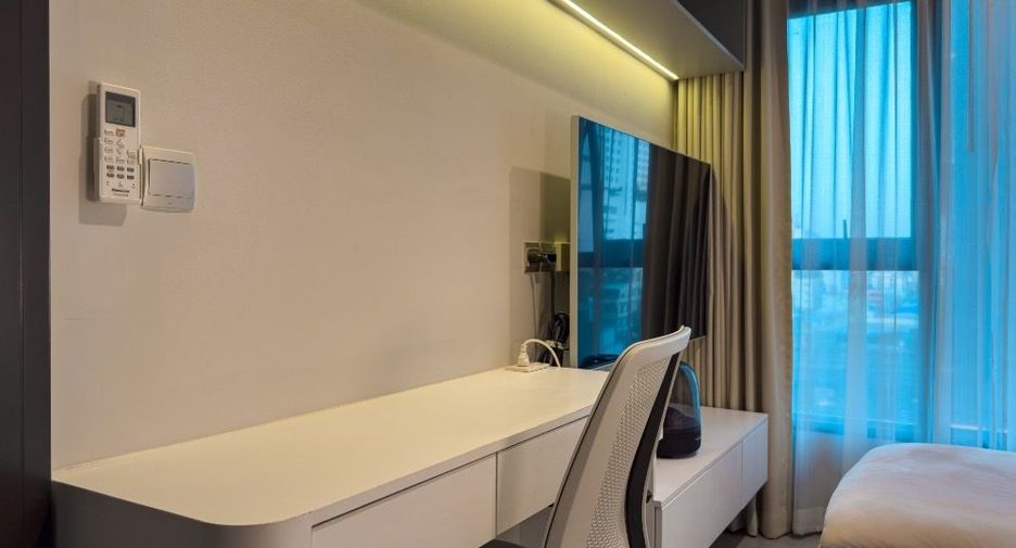 For sale 1 bed condo in Huai Khwang, Bangkok