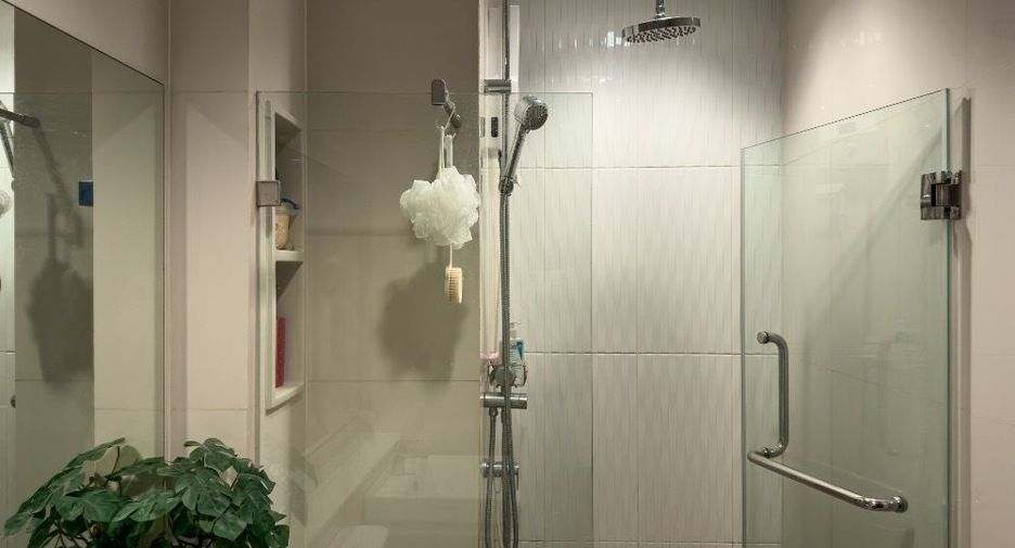 For sale 1 bed condo in Huai Khwang, Bangkok