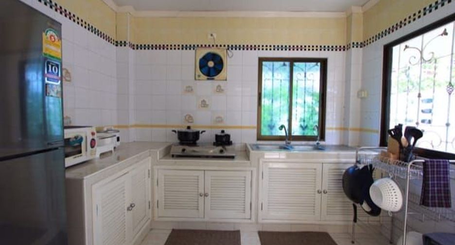 Casa en alquiler de 4 habitaciones en Mueang Chiang Mai, Chiang Mai