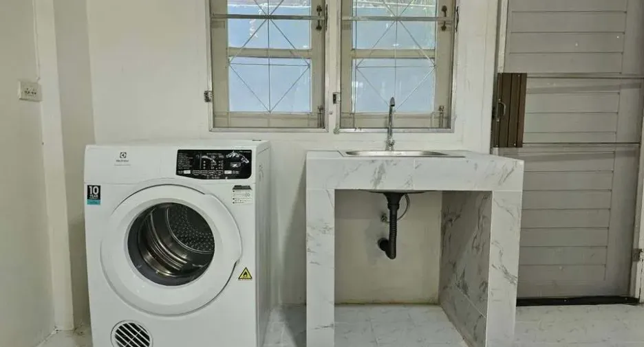 Reihenhaus zur Miete mit 3 Zimmer in Mueang Chiang Mai, Chiang Mai