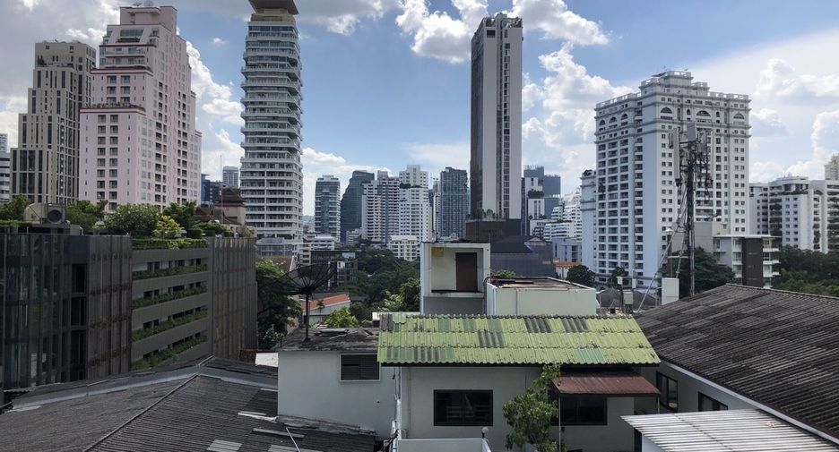 For sale and for rent 1 bed condo in Watthana, Bangkok
