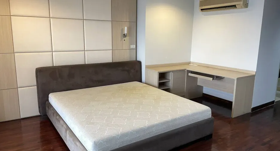 For sale 1 bed condo in Bang Rak, Bangkok