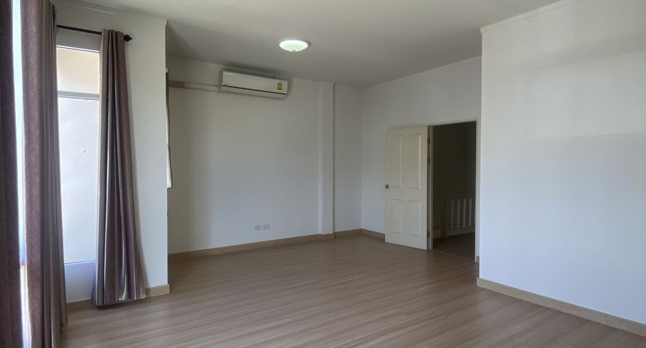 Casa en venta de 3 habitaciones en Saraphi, Chiang Mai
